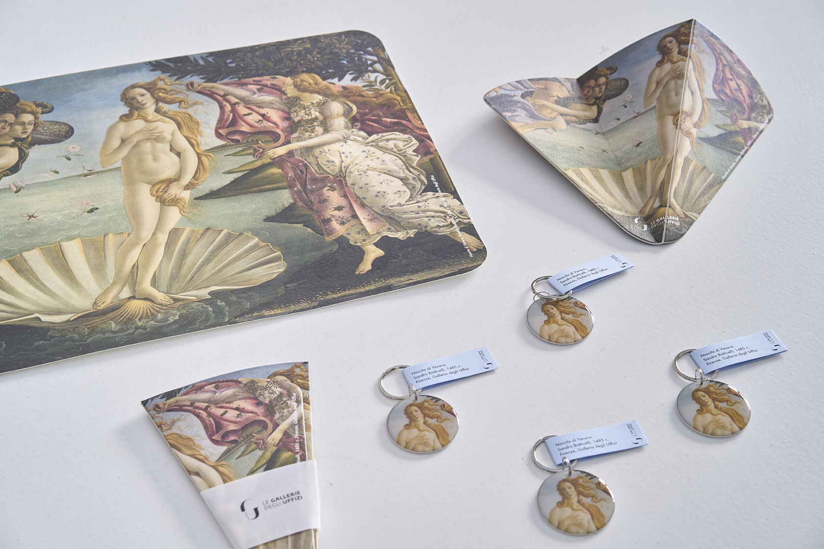 Merchandise: Notebook_Portachiavi_Tovagliette_Ventagli